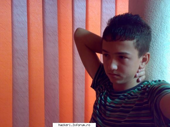 as vrea si eu sa ma ajuge careva sa fac si eu rost de un cfg si niste coade la cs care sa nu fie