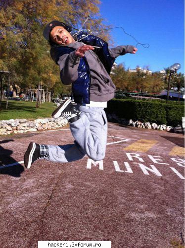 :hi:
nume: : timpu : italia

am venit aici sa` casa vad aici sa` nu am mai fost niciodata aici